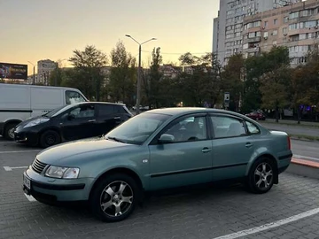 Авто Volkswagen Passat 2000 № 8402812