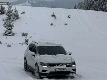 Авто Volkswagen Tiguan 2019 № 8403169