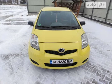 Авто Toyota Yaris 2009 № 8403308