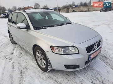 Авто Volvo V50 2011 № 8403375