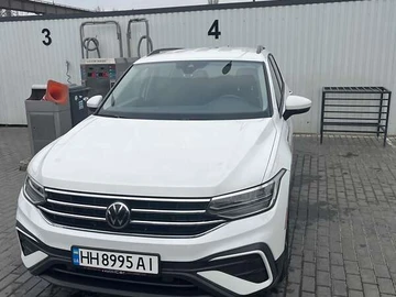 Авто Volkswagen Tiguan 2021 № 8403815