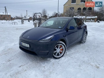 Авто Tesla Model Y 2023 № 8403954