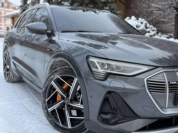 Авто Audi E-Tron 2020 № 8403965