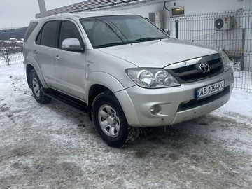 Авто Toyota Fortuner 2007 № 8404153