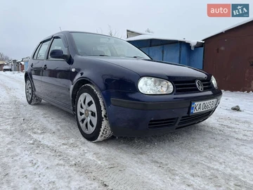 Авто Volkswagen Golf 2001 № 8404357