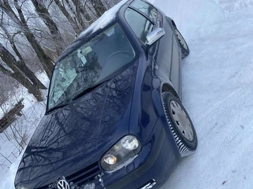 Авто Volkswagen Golf 2002 № 8404749