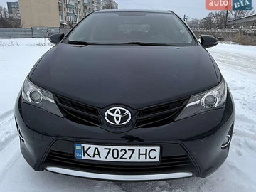 Авто Toyota Auris 2013 № 8404964