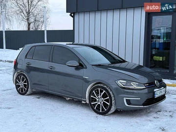 Авто Volkswagen E-Golf 2018 № 8404984