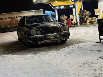 Авто Mercedes E-Class 2000 № 8405154