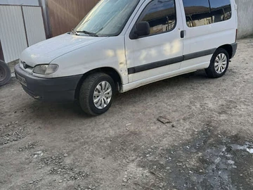 Авто Peugeot Partner 2000 № 8405159