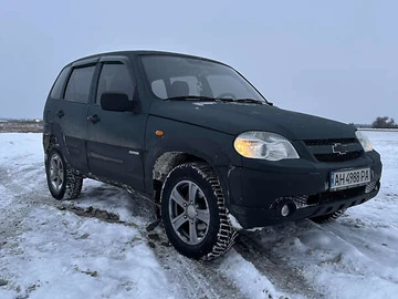 Авто Chevrolet Niva 2011 № 8405265
