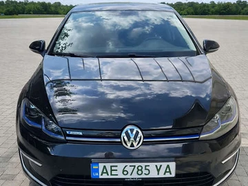 Авто Volkswagen E-Golf 2017 № 8405442