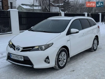 Авто Toyota Auris 2013 № 8405958