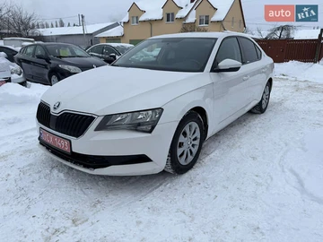 Авто Skoda Superb 2017 № 8406016