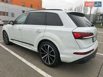 Авто Audi Q7 2020 № 8406260