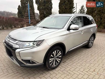 Авто Mitsubishi Outlander 2020 № 8406317