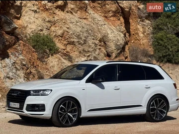 Авто Audi Q7 2015 № 8407437