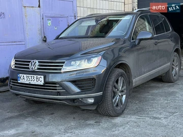 Авто Volkswagen Touareg 2015 № 8407697
