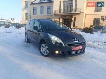 Авто Peugeot 5008 2013 № 8408010