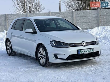 Авто Volkswagen E-Golf 2015 № 8408030