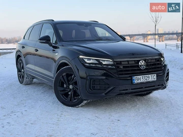 Авто Volkswagen Touareg 2023 № 8408396