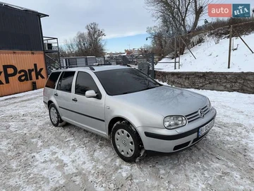 Авто Volkswagen Golf 2000 № 8408481