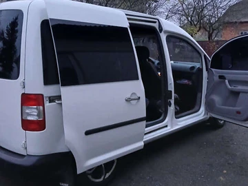 Авто Volkswagen Caddy 2005 № 8408525