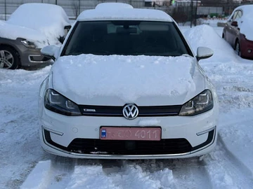 Авто Volkswagen E-Golf 2015 № 8408601