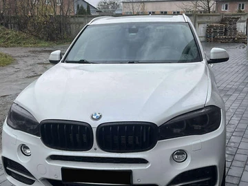 Авто BMW X5 2018 № 8408703