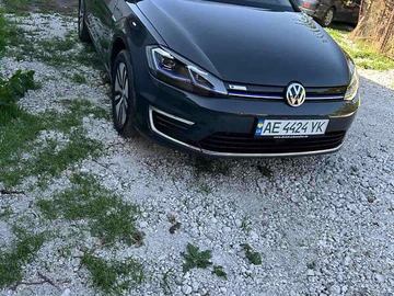 Авто Volkswagen E-Golf 2018 № 8410539