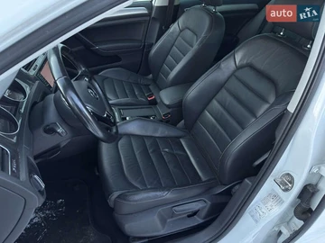 Авто Volkswagen E-Golf 2014 № 8410776
