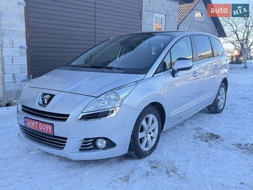 Авто Peugeot 5008 2011 № 8410860