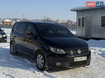 Авто Volkswagen Touran 2011 № 8411020