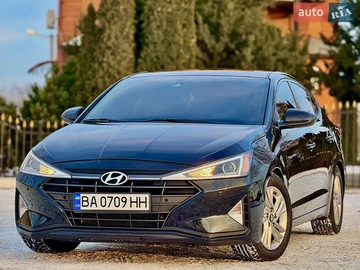 Авто Hyundai Elantra 2019 № 8411025
