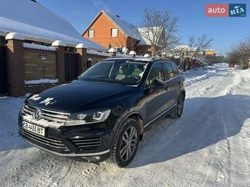 Авто Volkswagen Touareg 2015 № 8411871