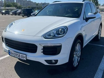 Авто Porsche Cayenne 2015 № 8412008