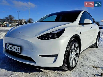 Авто Tesla Model Y 2023 № 8412052