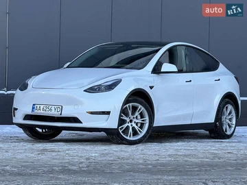 Авто Tesla Model Y 2024 № 8412151