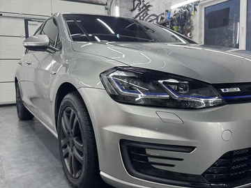 Авто Volkswagen E-Golf 2019 № 8413235