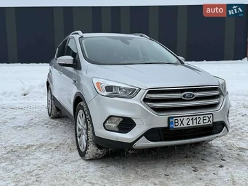 Авто Ford Escape 2018 № 8413267