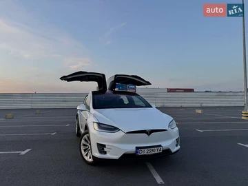 Авто Tesla Model X 2018 № 8413431