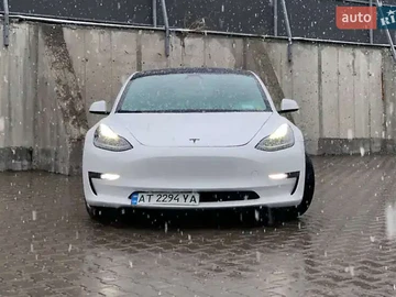 Авто Tesla Model 3 2021 № 8413440