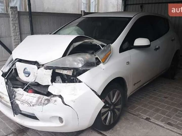 Авто Nissan Leaf 2015 № 8414030
