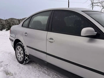 Авто Volkswagen Passat 1999 № 8414941