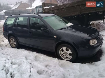 Авто Volkswagen Golf 2000 № 8415215