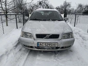 Авто Volvo V40 2004 № 8415216