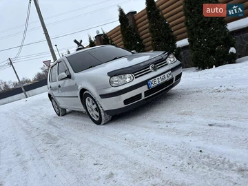Авто Volkswagen Golf 2000 № 8415346