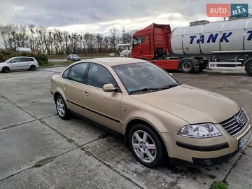Авто Volkswagen Passat 2000 № 8415347