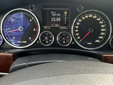 Авто Volkswagen Touareg 2006 № 8415619