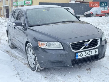 Авто Volvo V50 2009 № 8415953